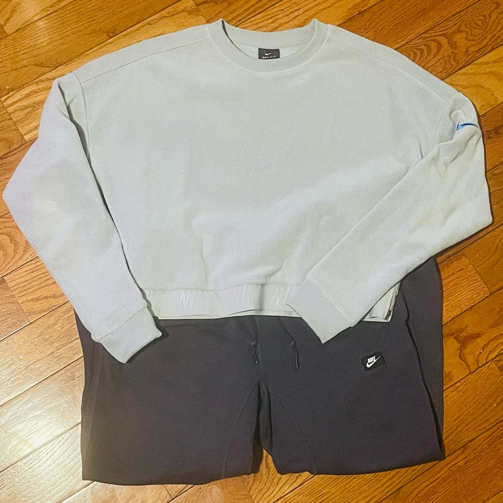 Nike Women’s Set Small
